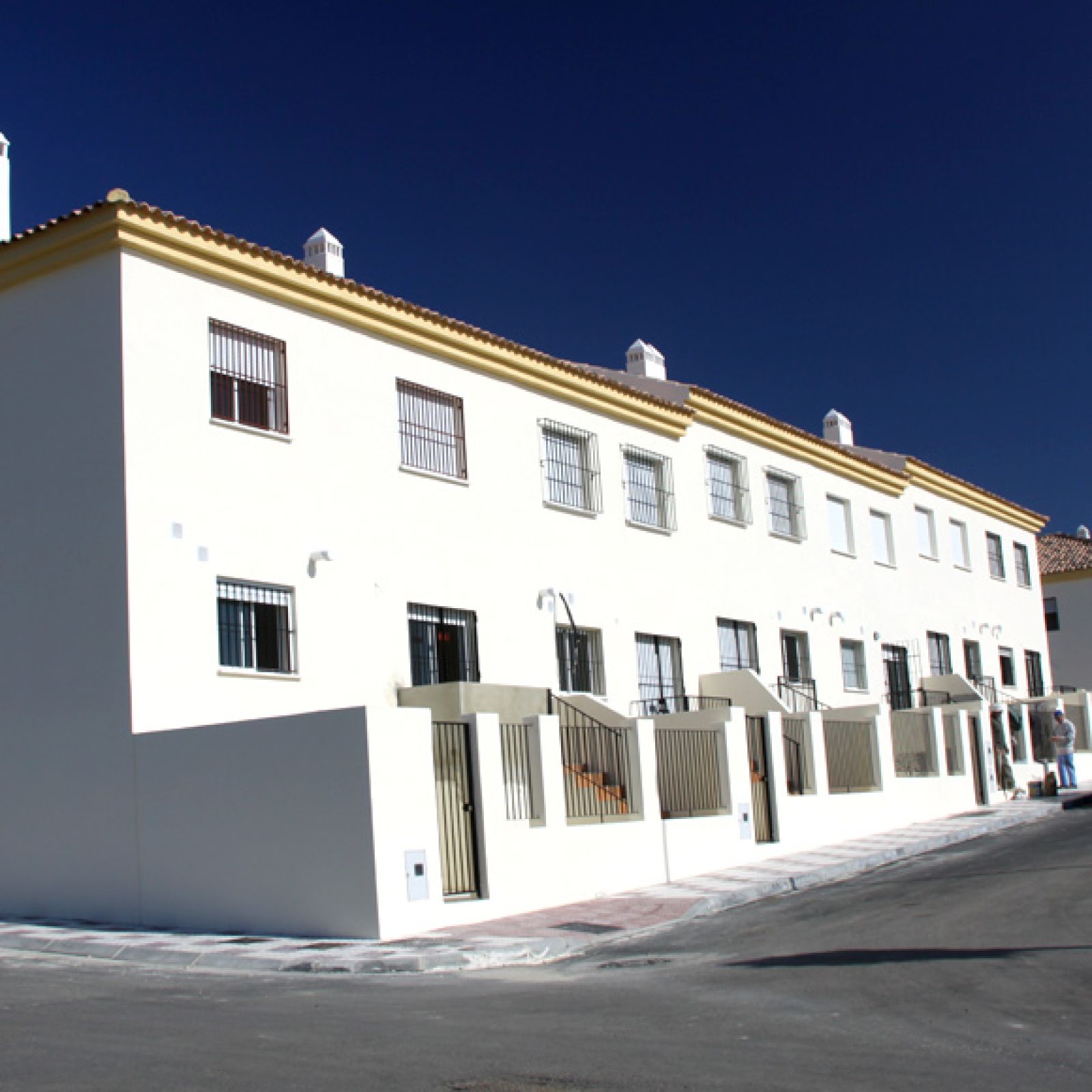 Construcción de 24 viviendas, terminación de urbanización y boulevard